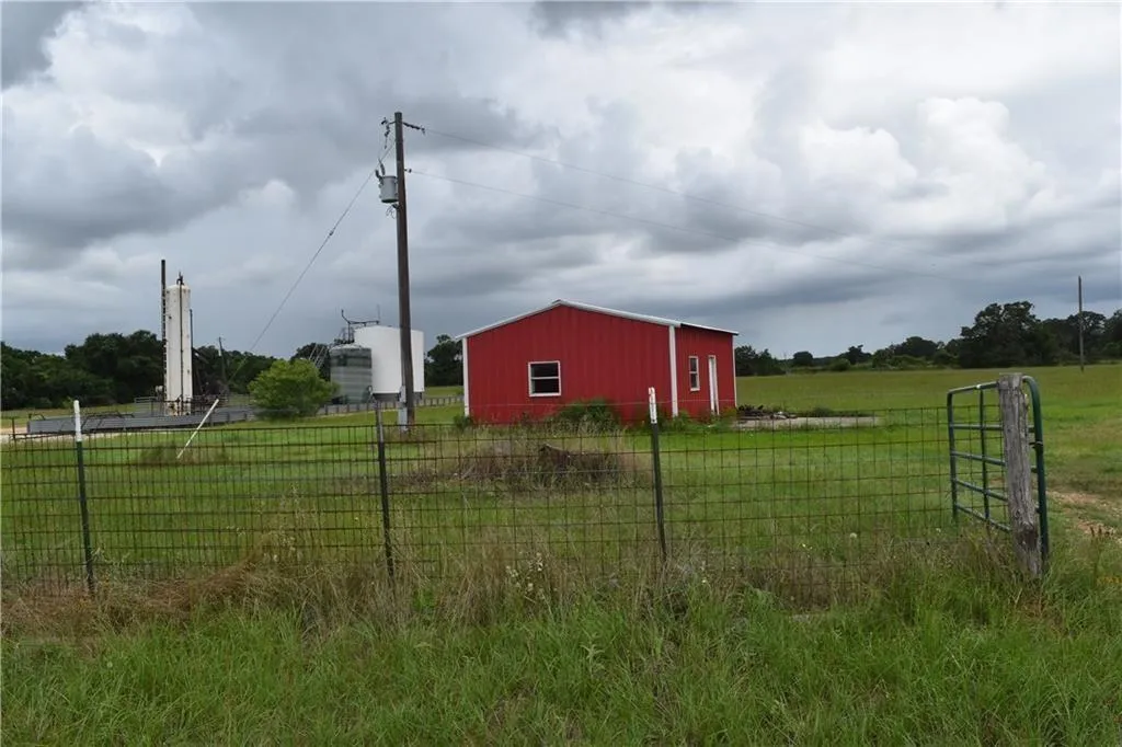 Photo 4 of 1409 ANTIOCH RD
