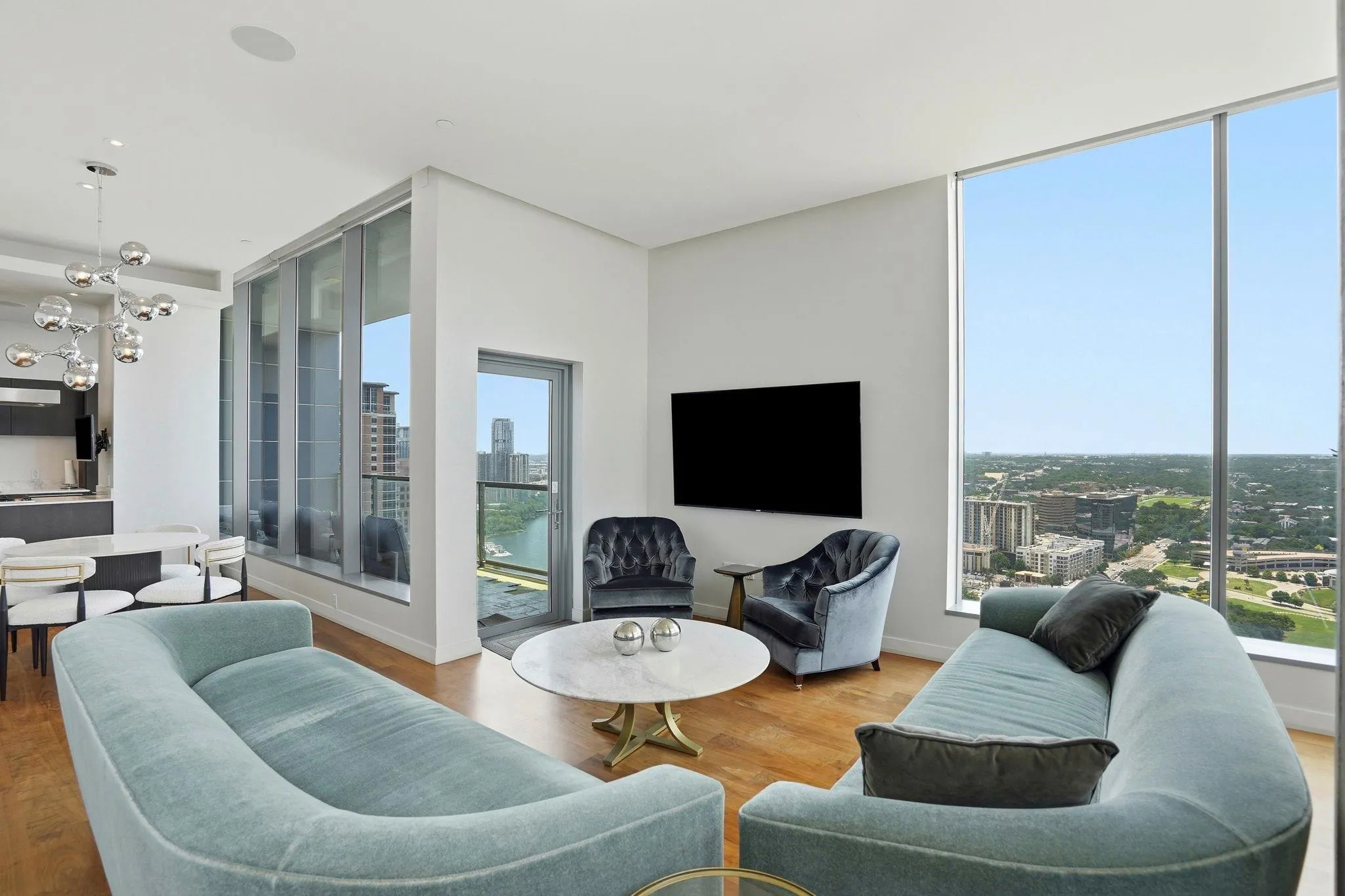 Photo 4 of 210 LAVACA ST #2903