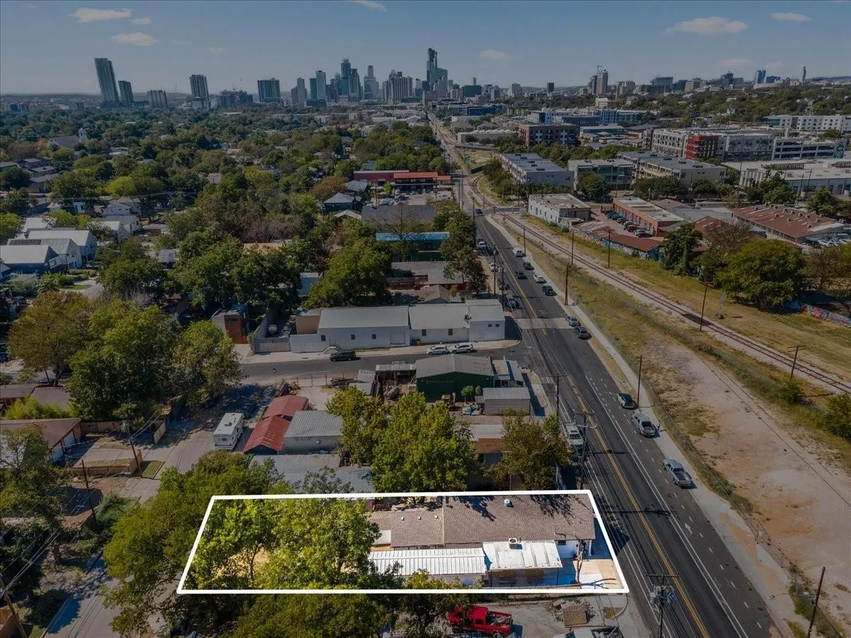 Photo of 2607 E 5TH ST, Austin, TX, 78702