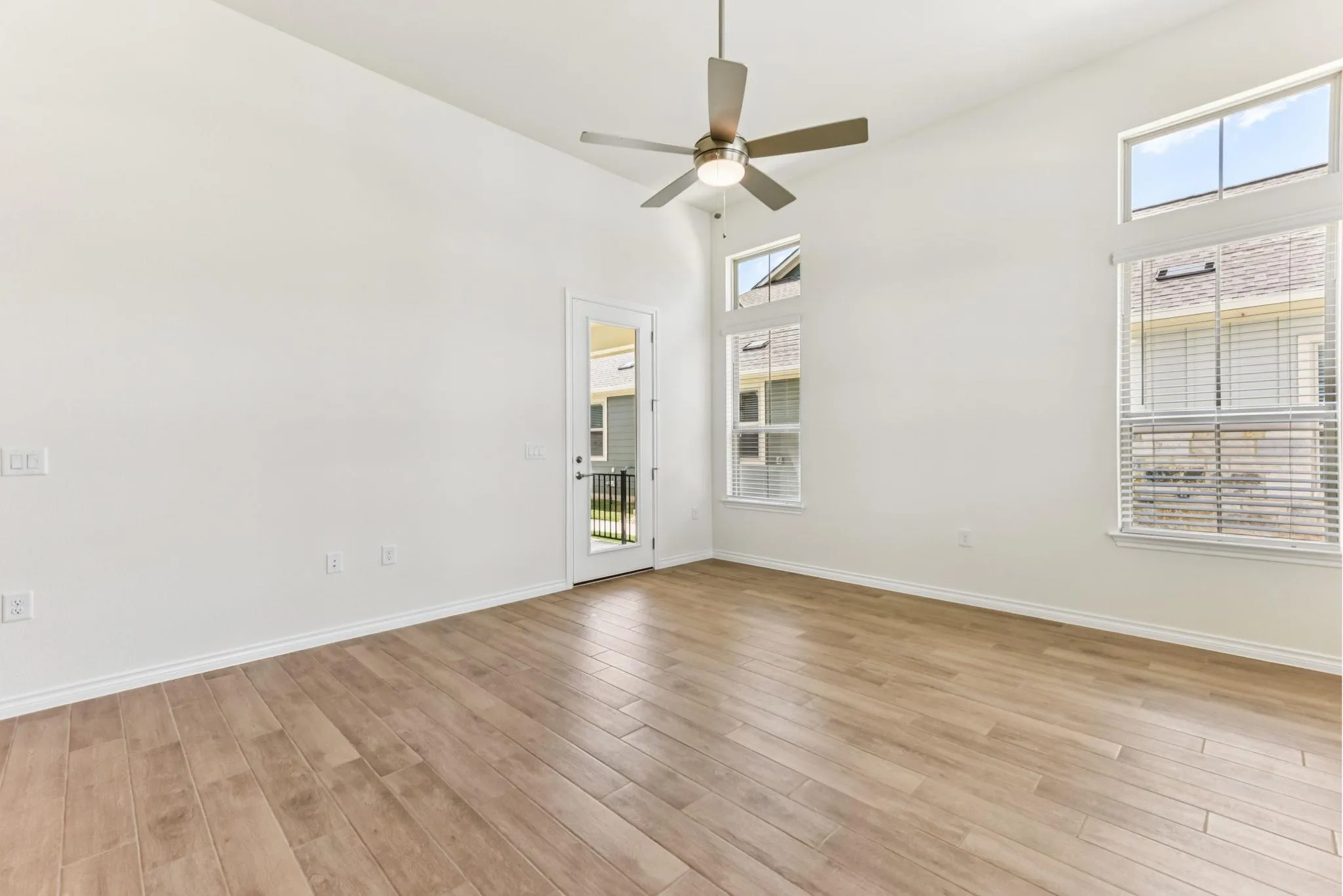 Photo 4 of 104 MACEO WAY #102