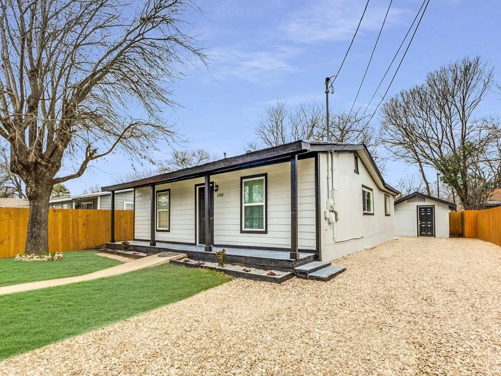 Photo of 1108 VASQUEZ ST, Austin, TX, 78741