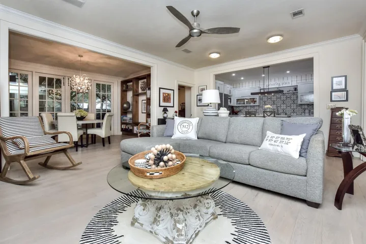 From this room, you get a clearer view of how open the floor plan is...