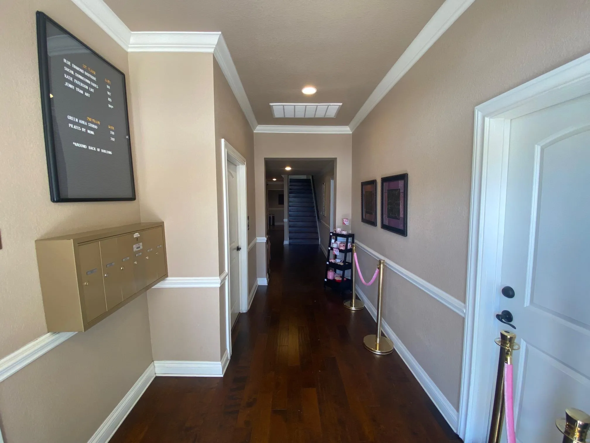 Photo 4 of 302 W MAIN ST #202