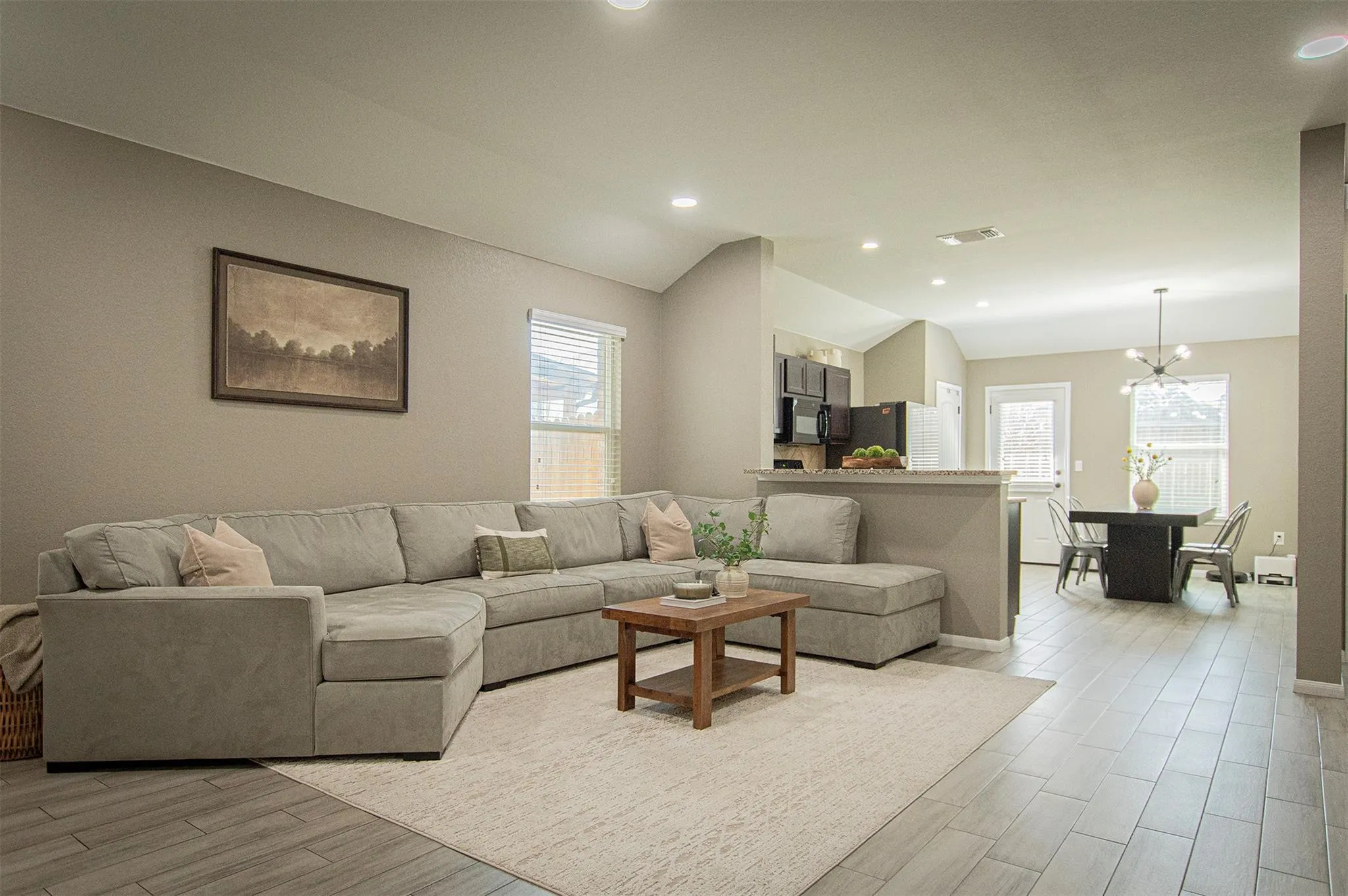 Photo 4 of 3513 ORTMAN DR