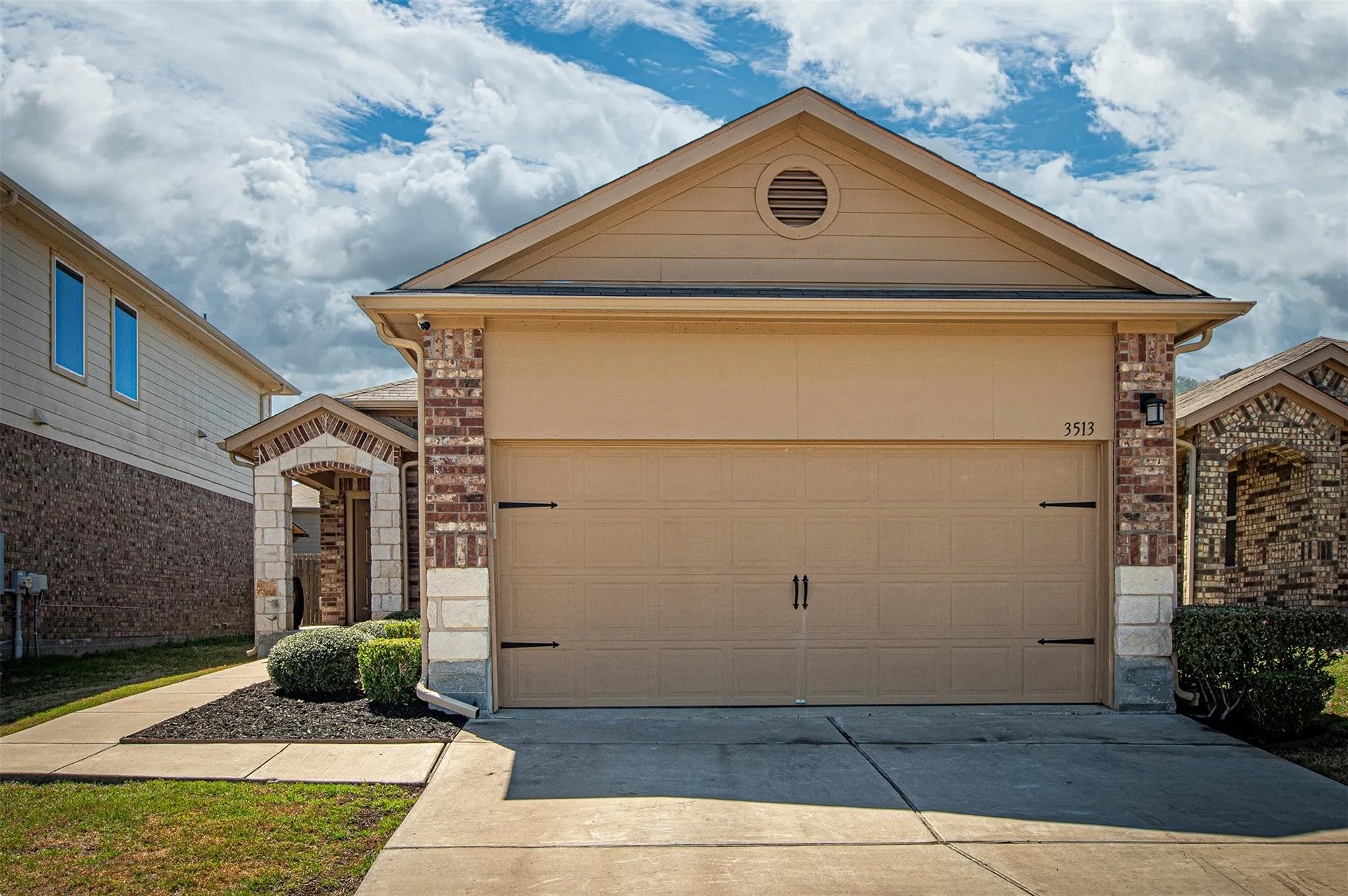 Photo 2 of 3513 ORTMAN DR