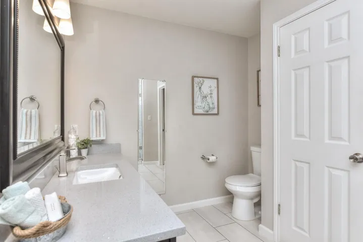 Large extended quartz vanity 