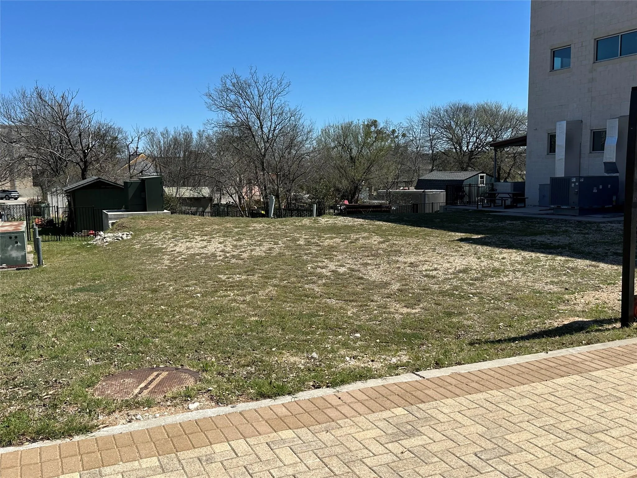 Photo of 209 S BROWN ST, Round Rock, TX, 78664