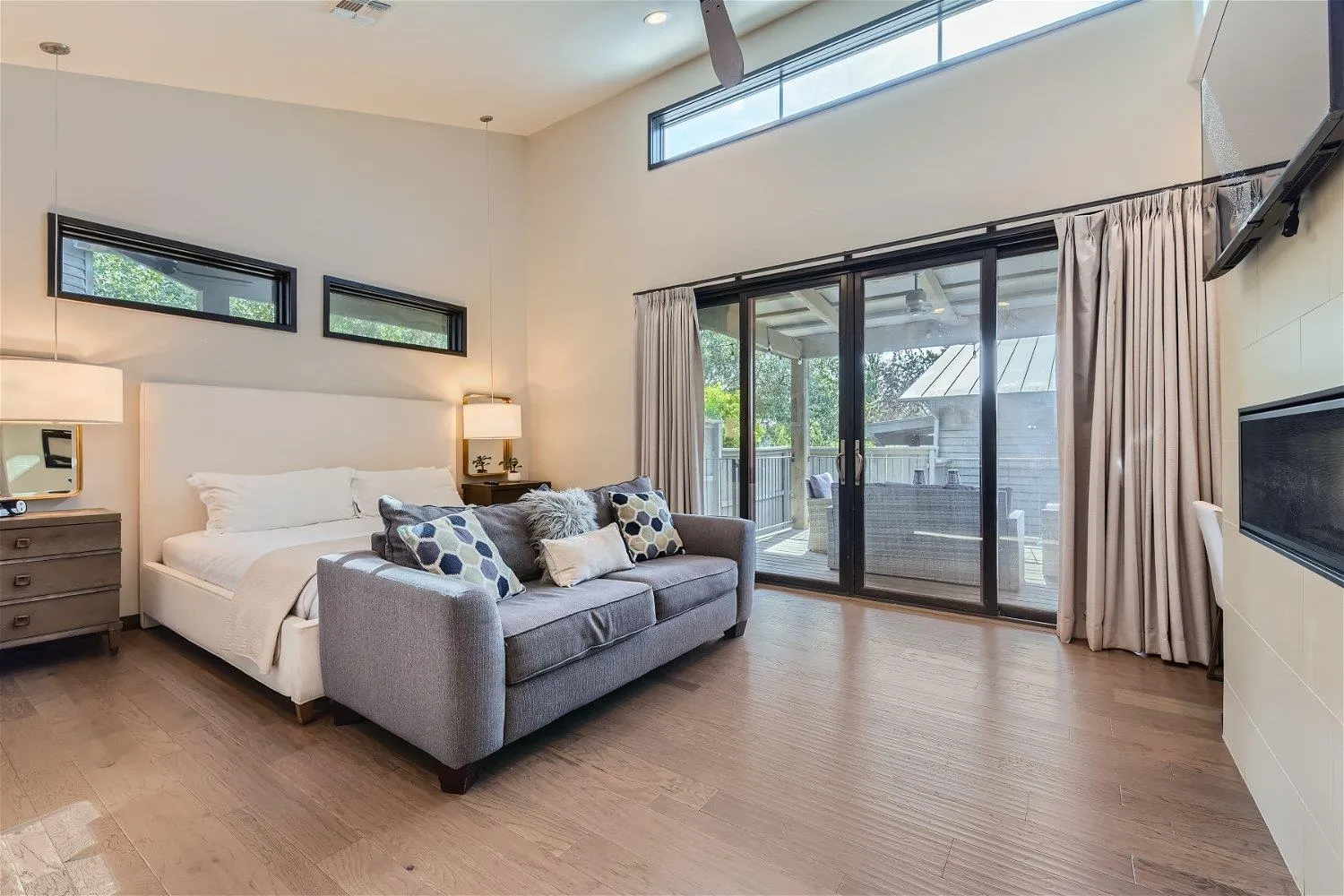 Photo 5 of 2113 BARBARO WAY #14