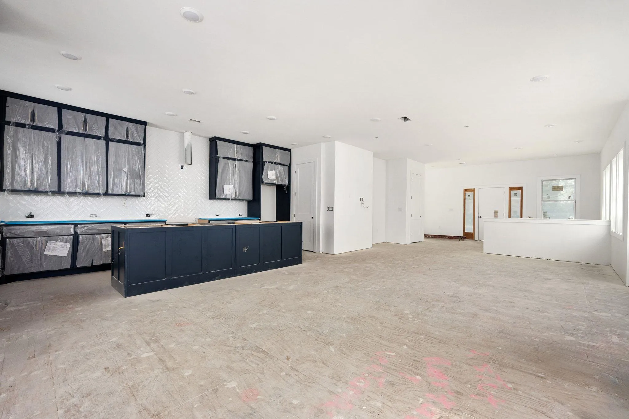 Photo 3 of 1408 W 9TH ST #301