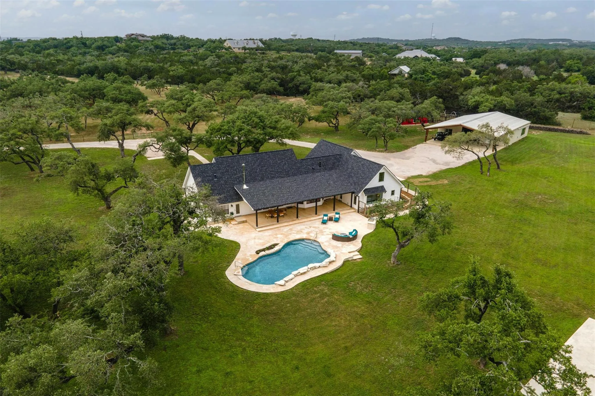 Photo of 333 STALLION LN, Dripping Springs, TX, 78620