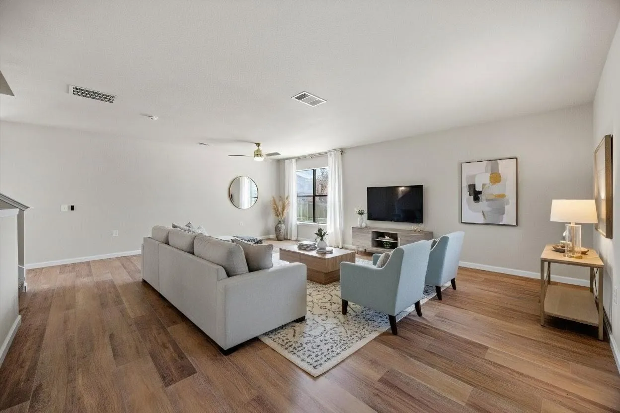 Photo 3 of 7541 REDRICK DR
