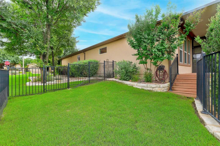 802 Apache Mountain Ln, Georgetown, Texas 78633