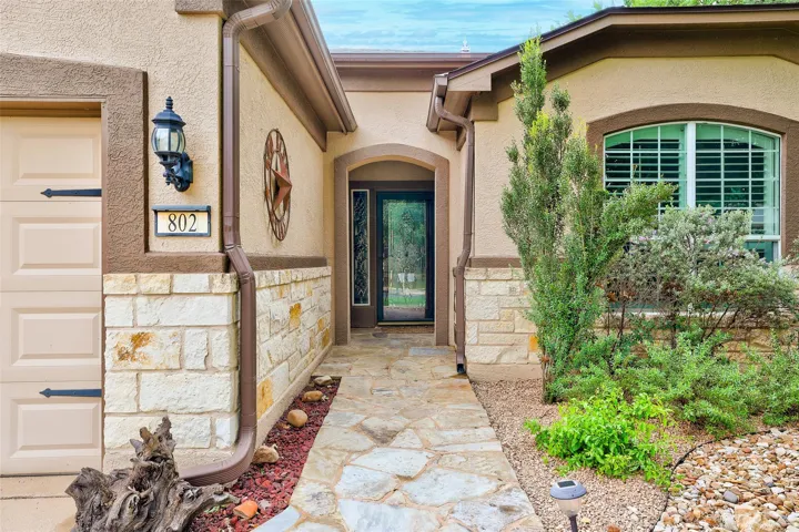 802 Apache Mountain Ln, Georgetown, Texas 78633
