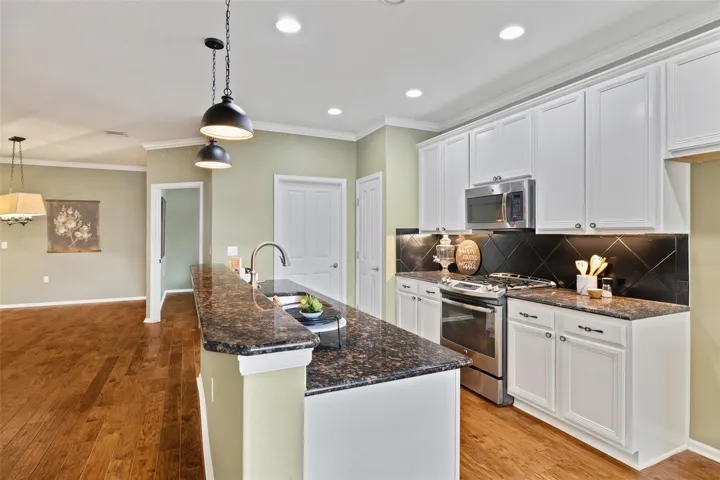 802 Apache Mountain Ln, Georgetown, Texas 78633