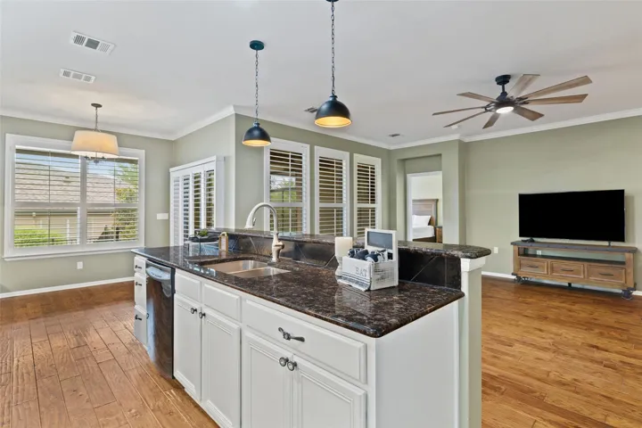 802 Apache Mountain Ln, Georgetown, Texas 78633