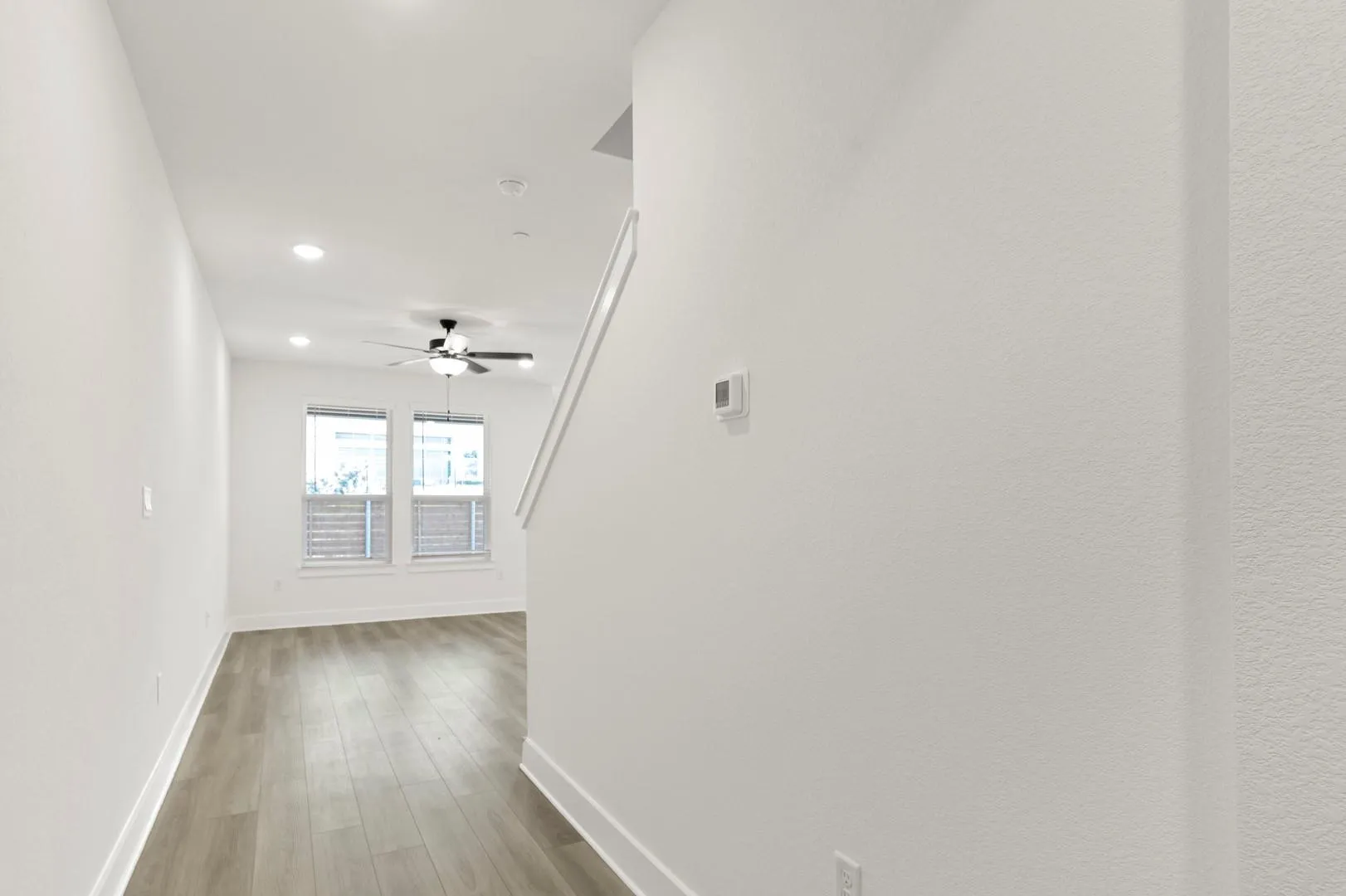 Photo 2 of 18909 SCHULTZ LN #1102