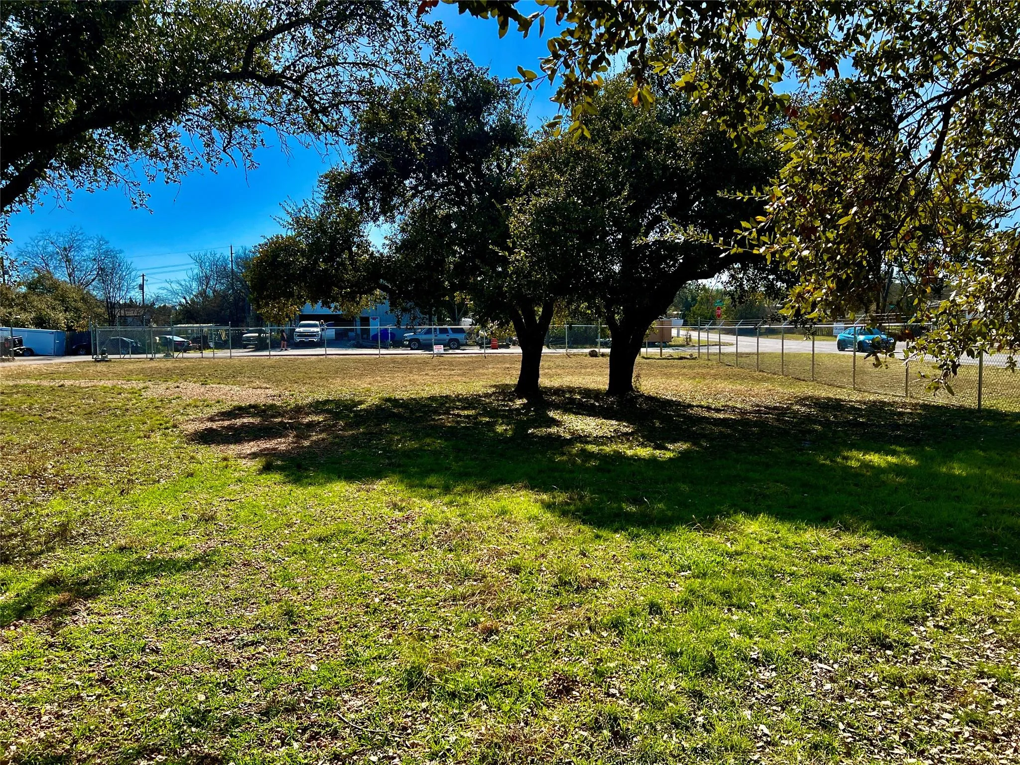 Photo 3 of 15608 CHECOTAH DR