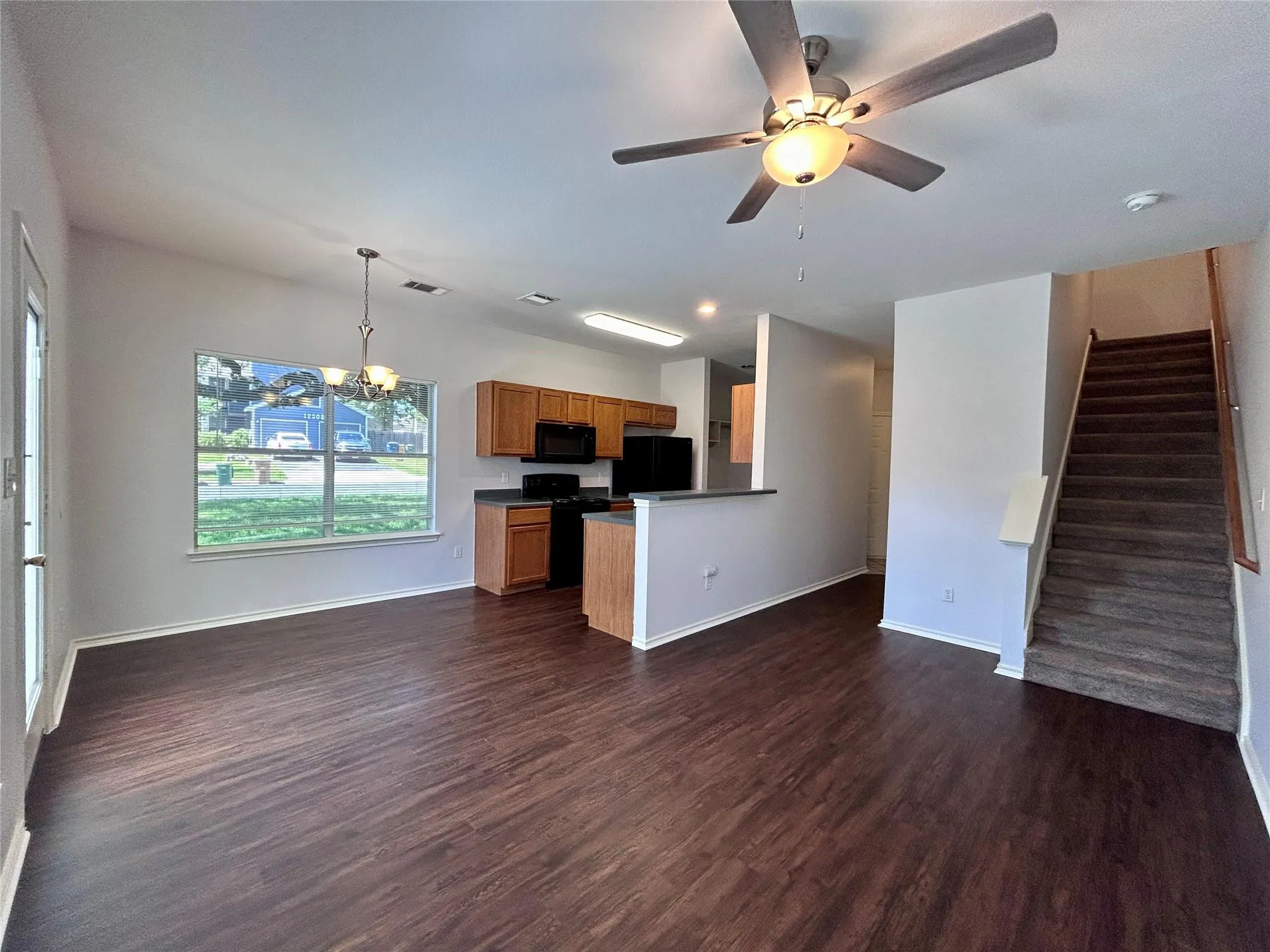 Photo 2 of 12307 ABNEY DR