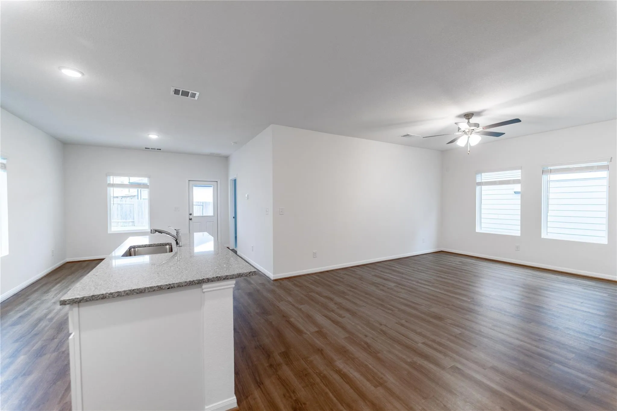 Photo 3 of 716 BARBARY COAST LN