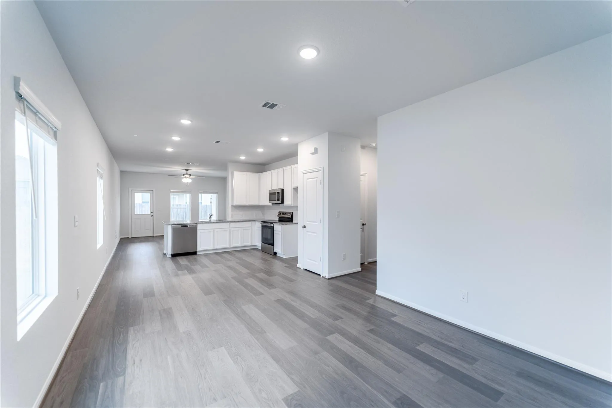 Photo 4 of 720 BARBARY COAST LN