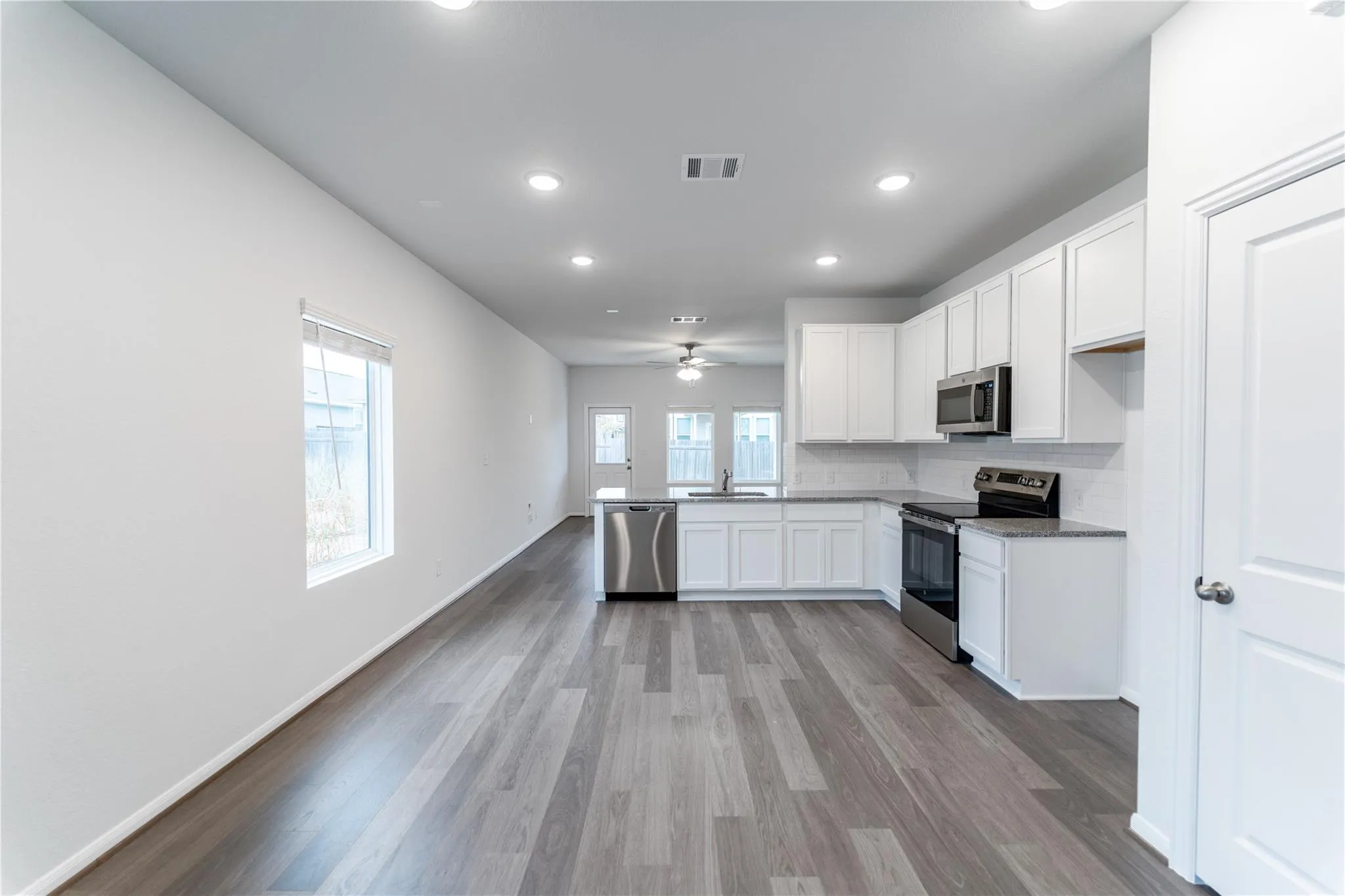 Photo 3 of 720 BARBARY COAST LN