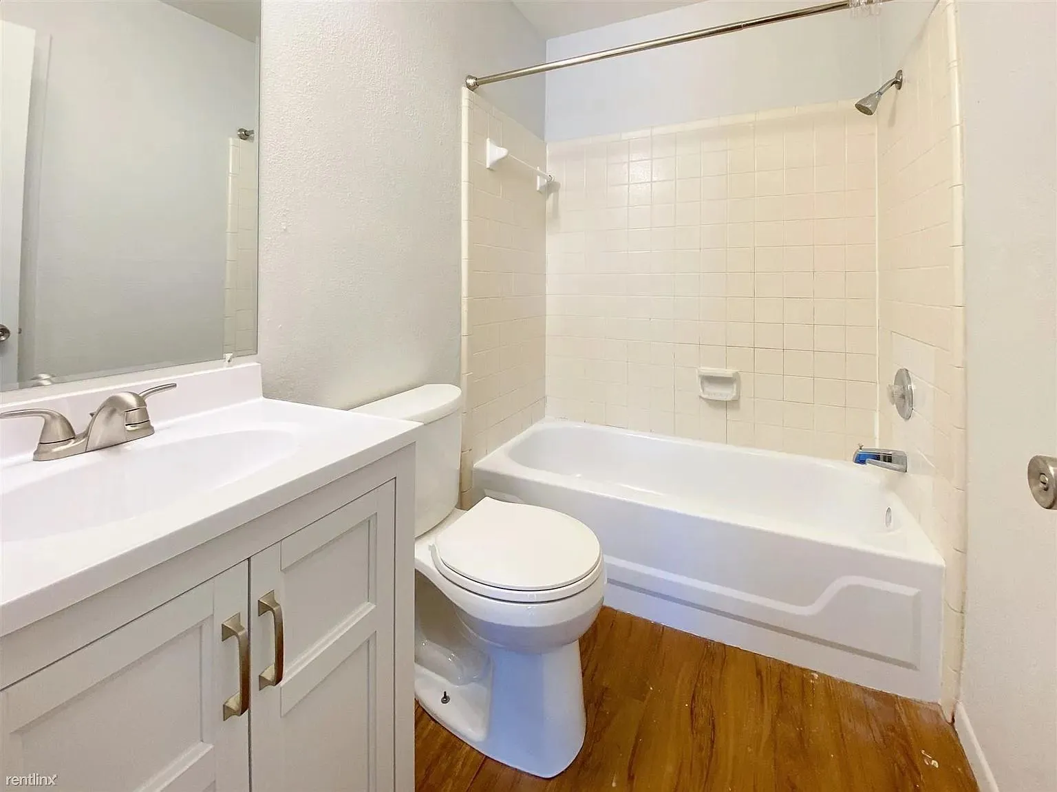 Photo 4 of 1604 # B MILL ST #B