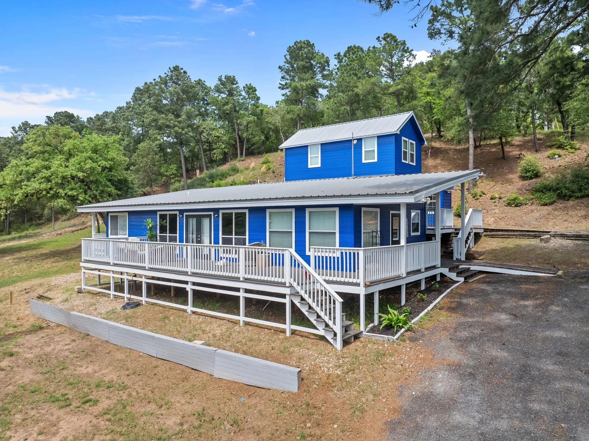 Photo of 129 VALLEY SPUR, Smithville, TX, 78957