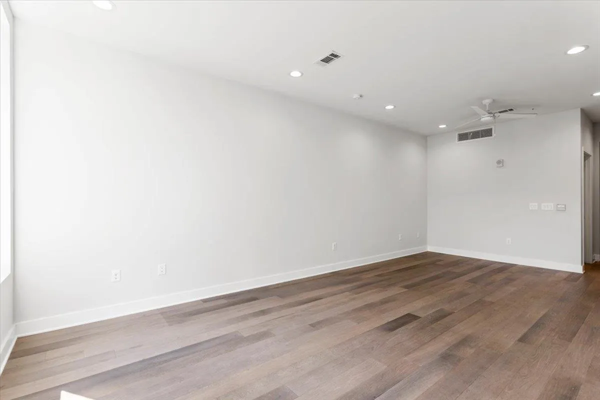 Photo 5 of 1800 E 4TH ST #331