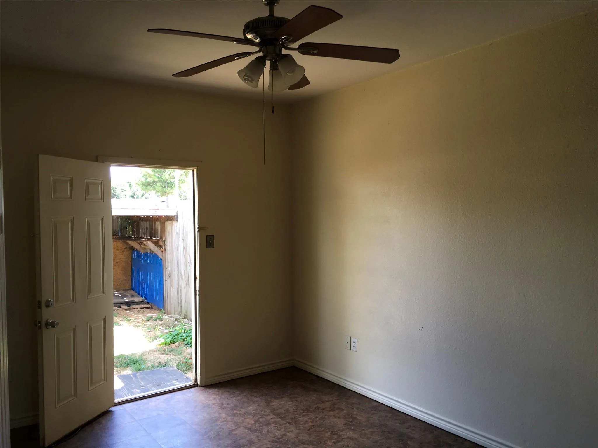 Photo 4 of 251 ZIMMERMAN AVE #A-B-C-D