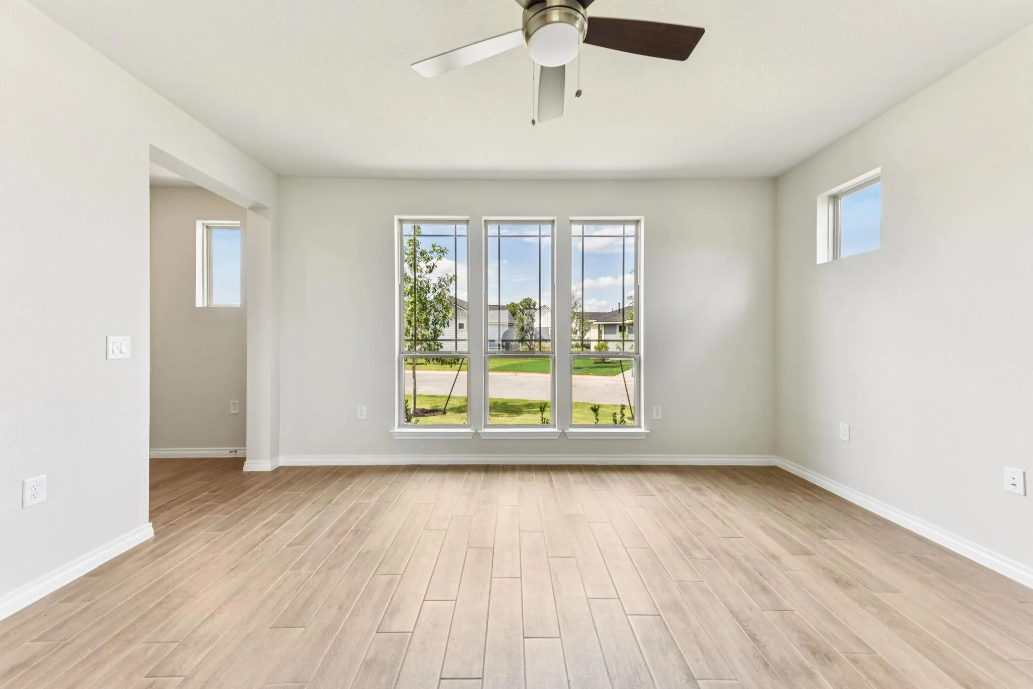 Photo 5 of 133 ANTOINETTE WAY #101