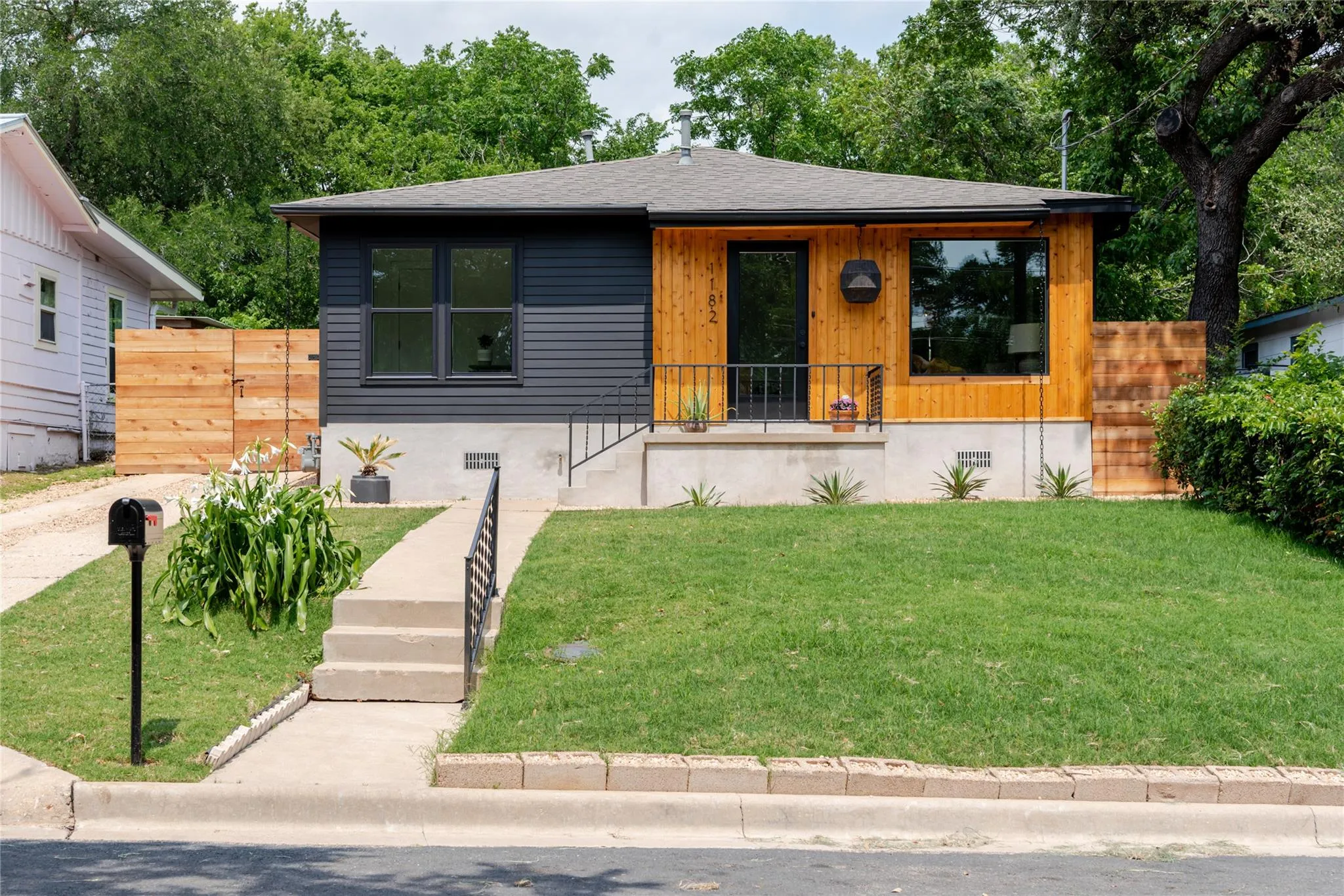 Photo of 1182 SOL WILSON AVE, Austin, TX, 78702