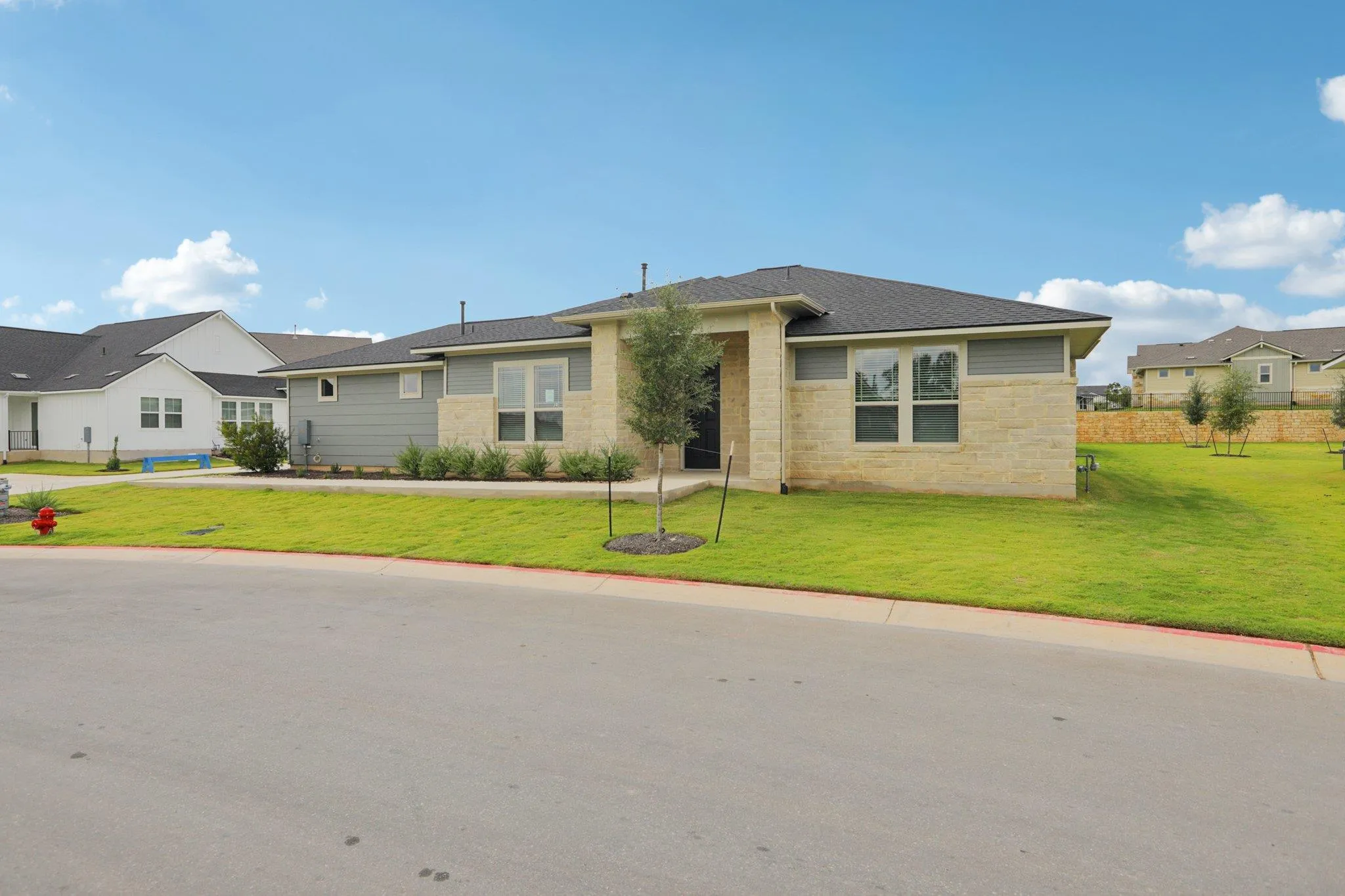 Photo 3 of 105 ANTOINETTE WAY #101