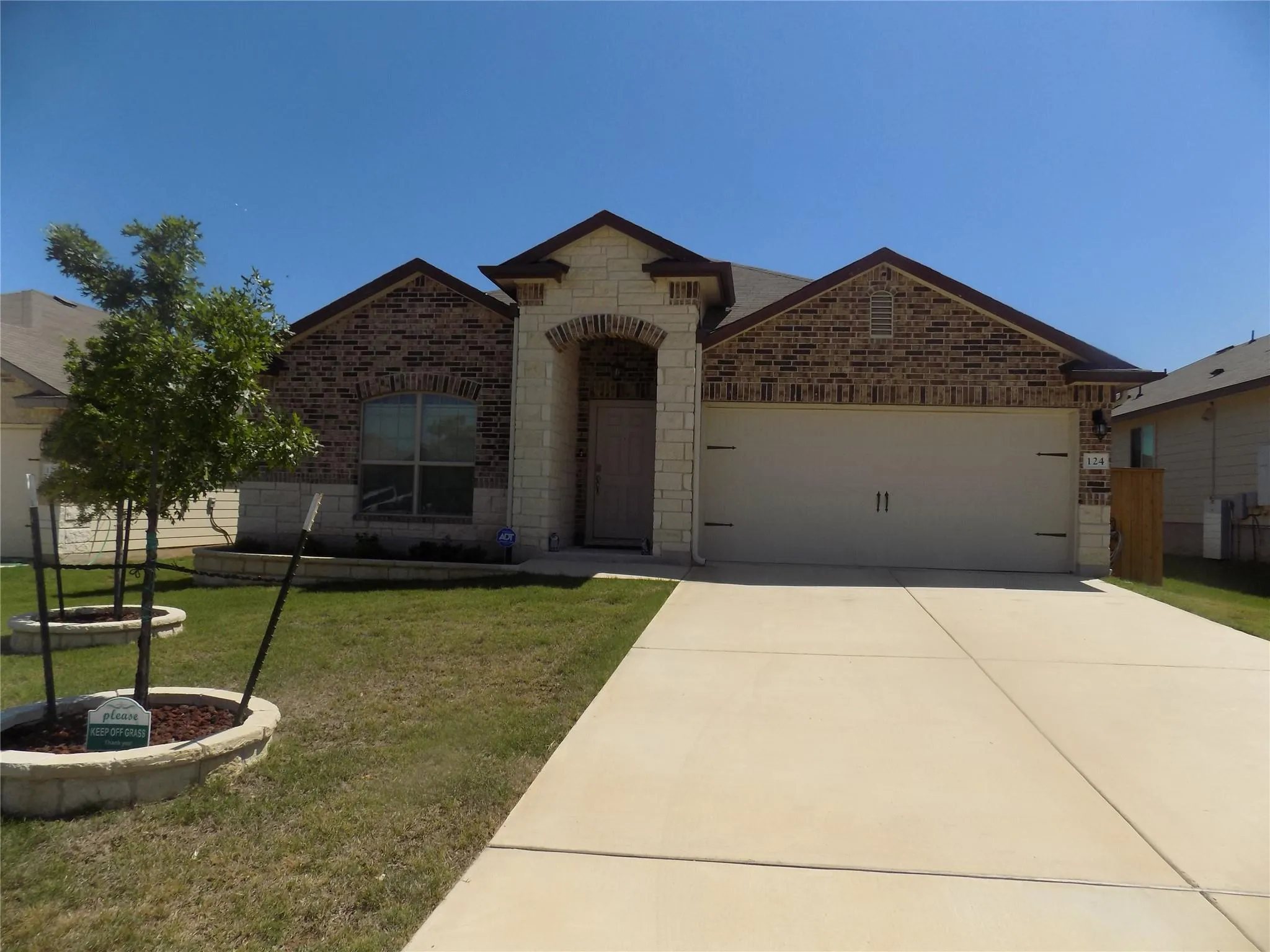 Photo of 124 REARDEN BLVD, Jarrell, TX, 76537