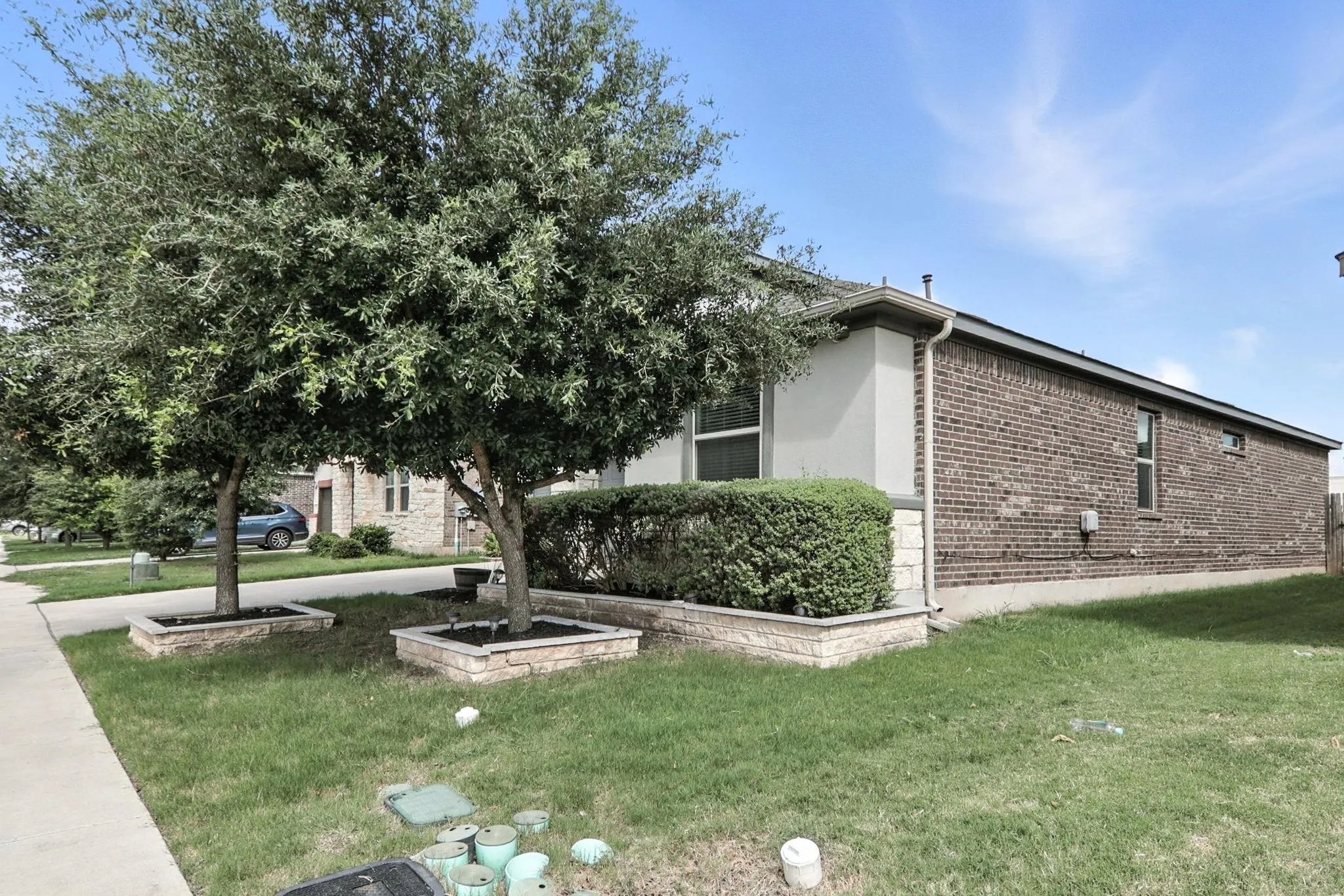 Photo 3 of 341 COBA ST