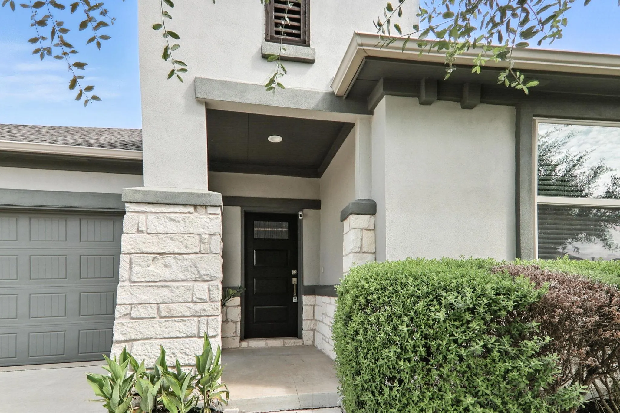 Photo 4 of 341 COBA ST
