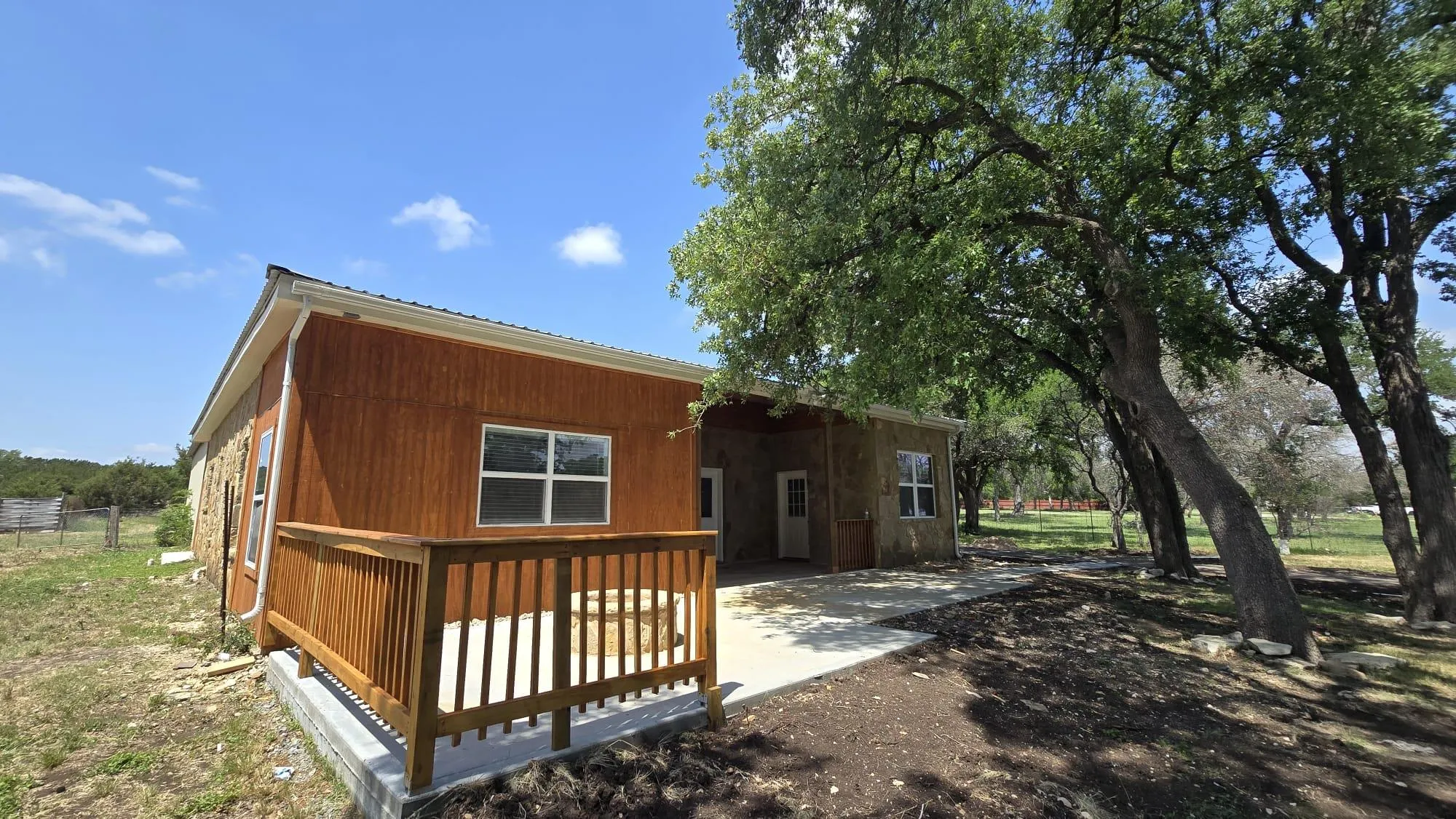 Photo 2 of 305 REMUDA DR