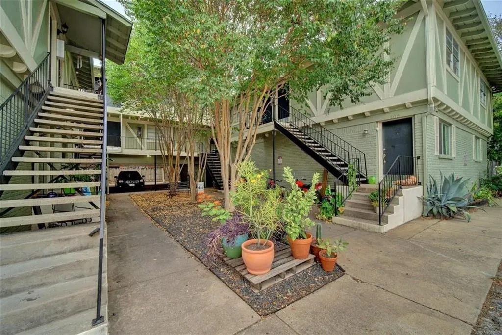 Photo 2 of 4306 AVENUE A NONE #105