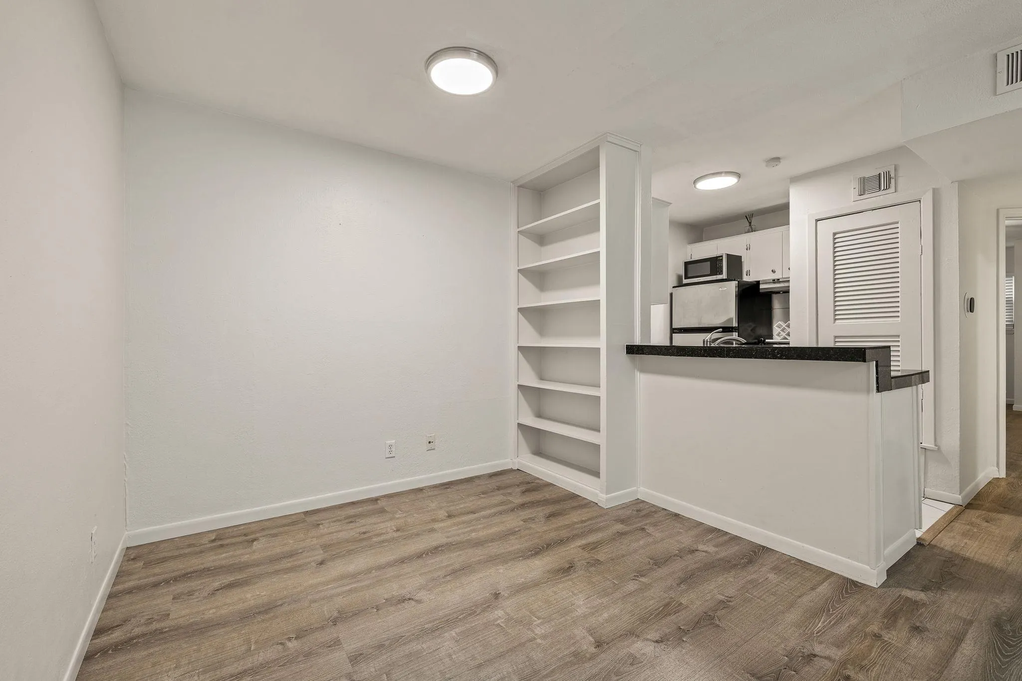 Photo 3 of 4306 AVENUE A NONE #105