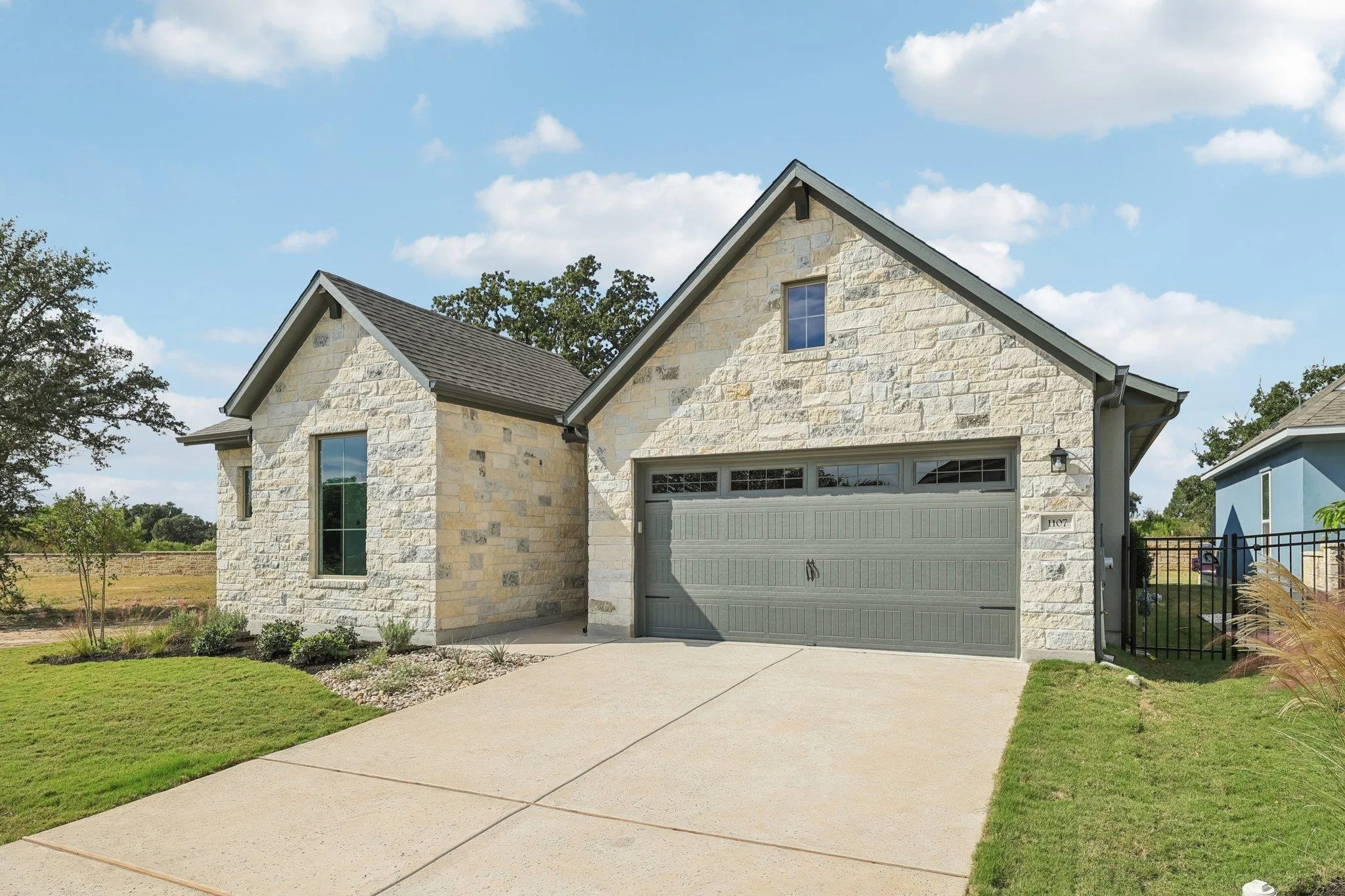 Photo 2 of 1107 HAVENWOOD LN #43