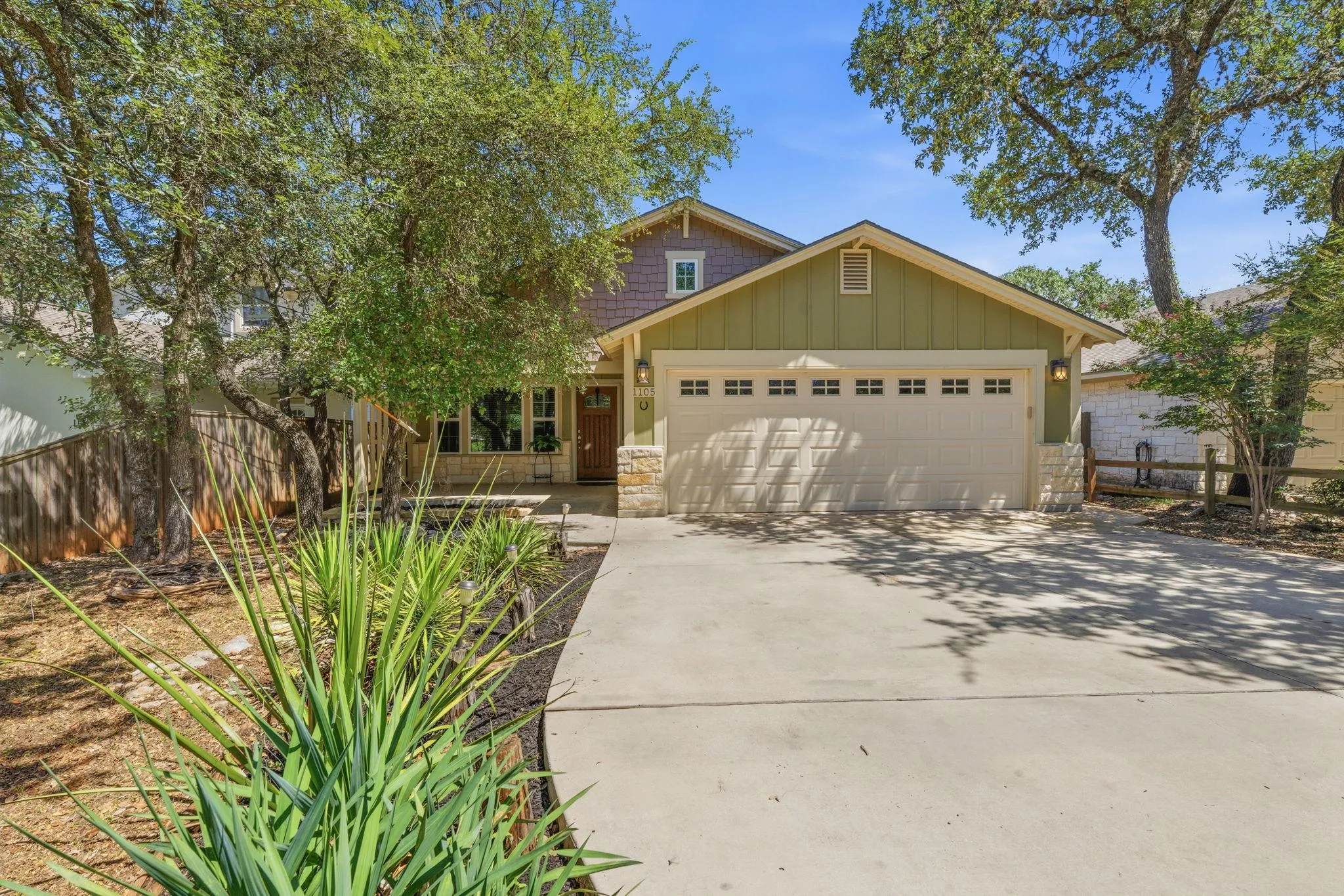 Photo of 1105 DELMAR ST, San Marcos, TX, 78666