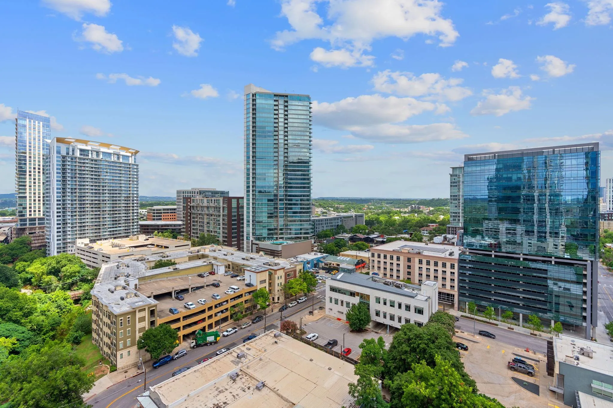 Photo 4 of 360 NUECES ST #1518