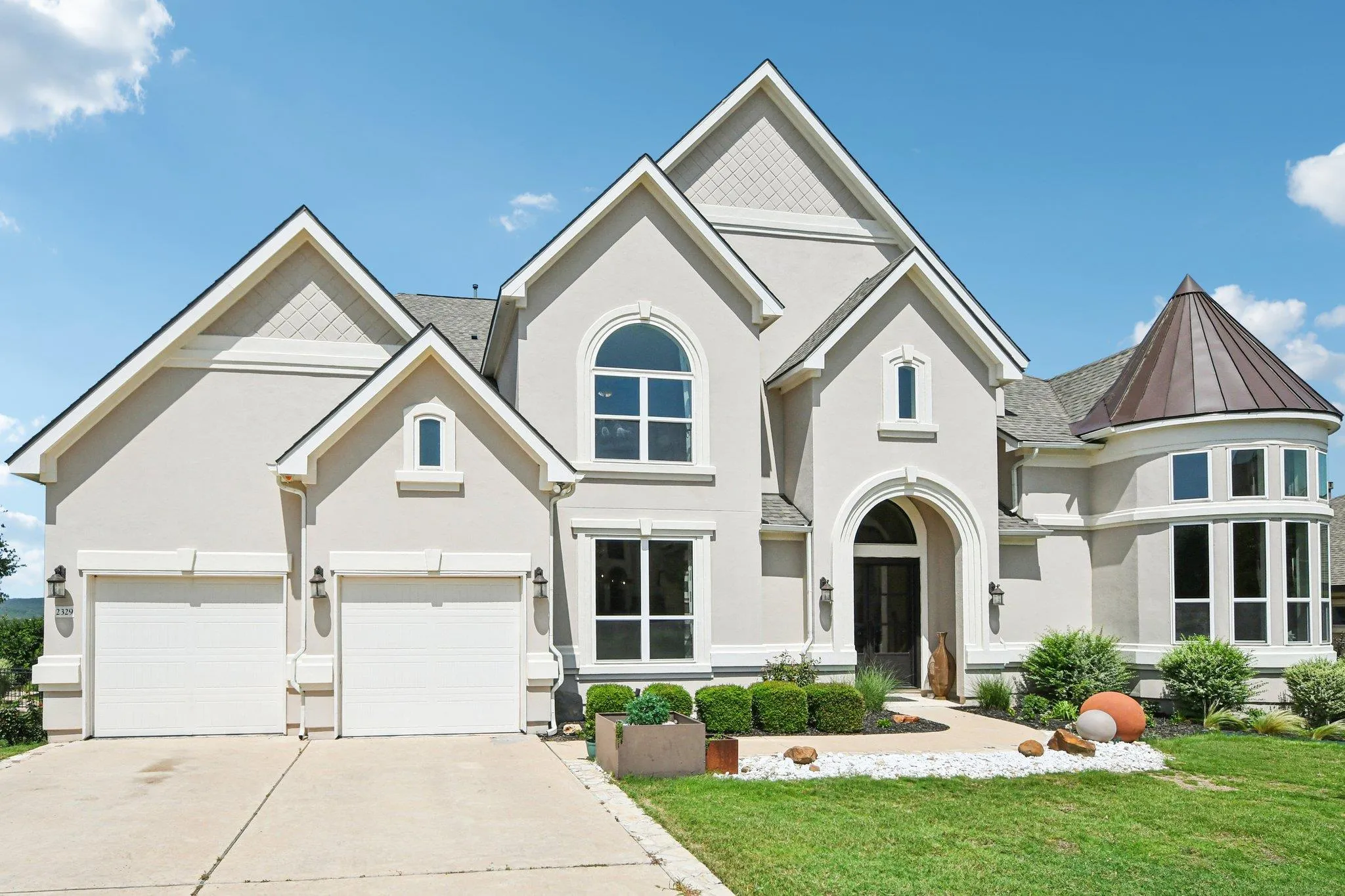 Photo 2 of 2329 SANDORNA CT