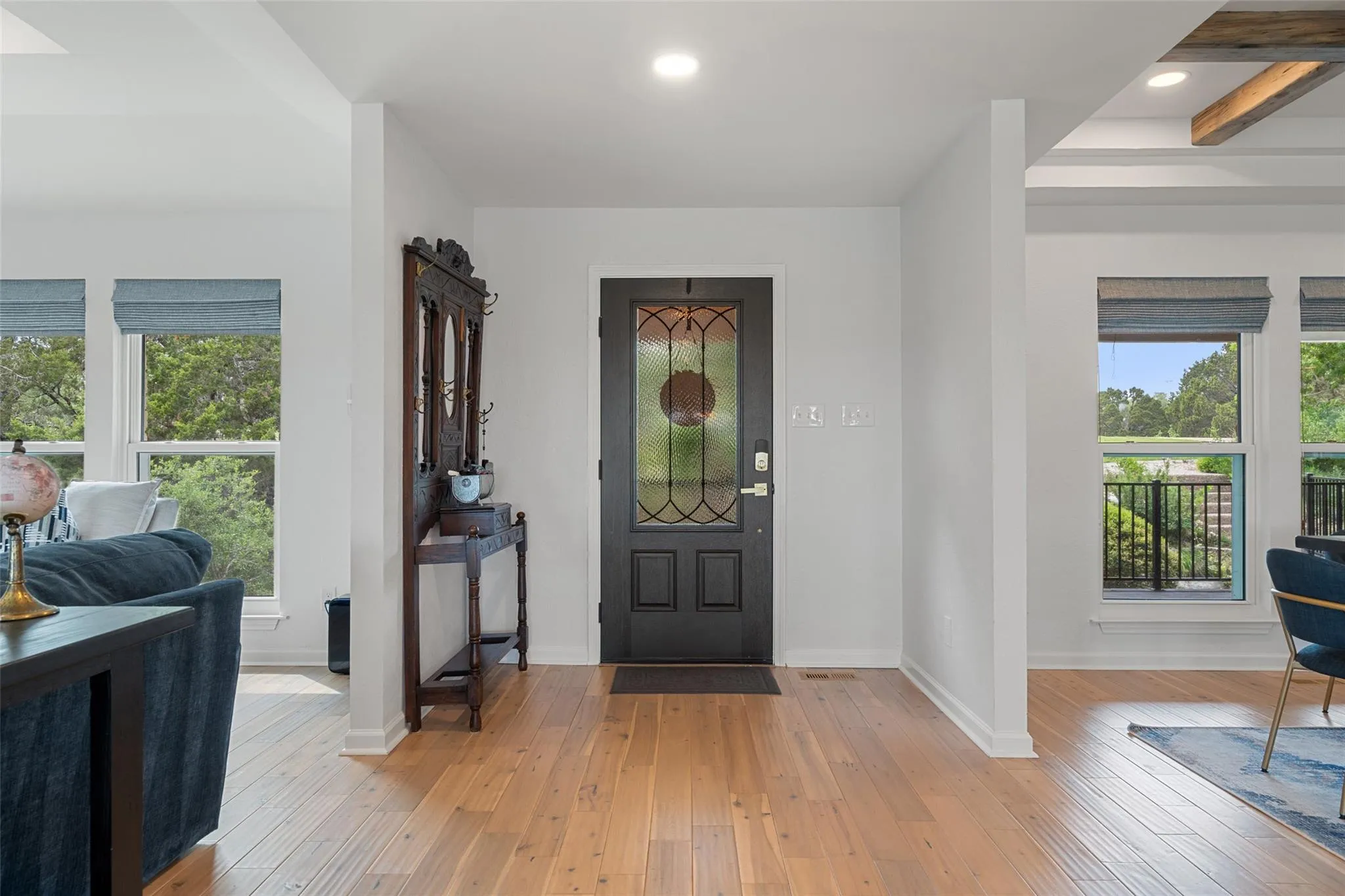 Photo 4 of 105 STONEGATE LN