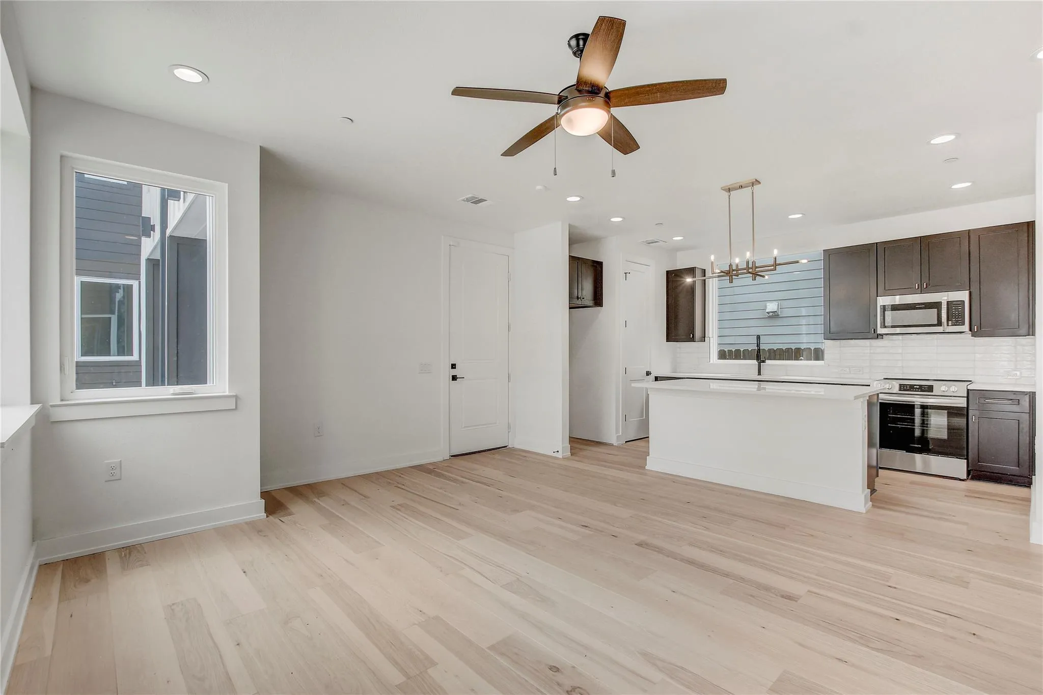 Photo 2 of 4127 E 12TH ST #2