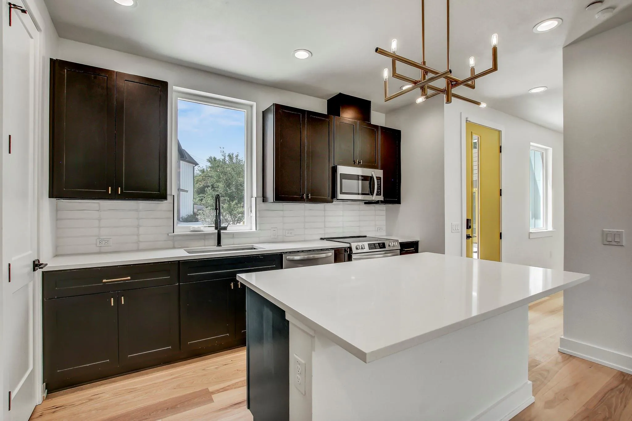 Photo 5 of 4127 E 12TH ST #4