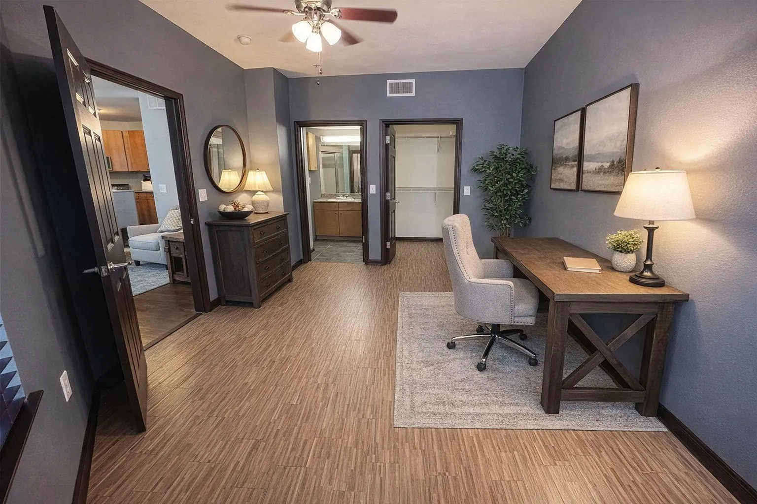Photo 5 of 2502 LEON ST #505