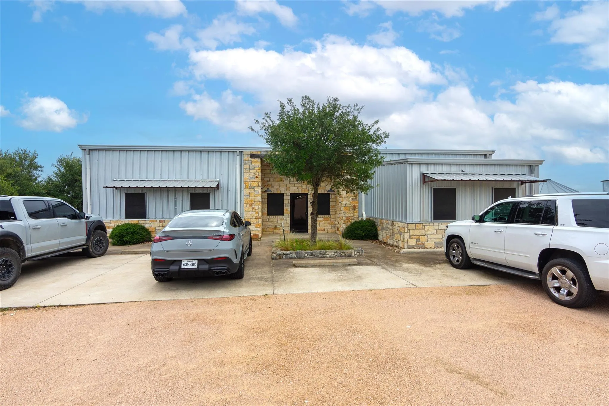 Photo of 275 FROG POND LN, Dripping Springs, TX, 78620