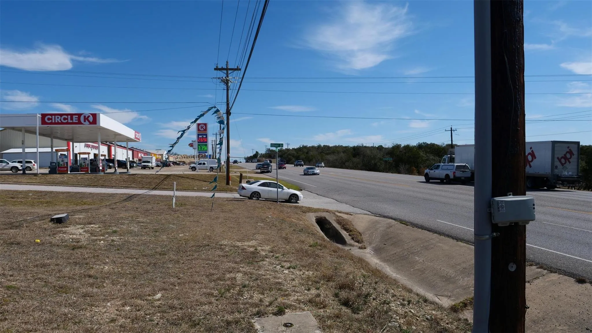 Photo 4 of 10010 HIGHWAY 290 HWY W