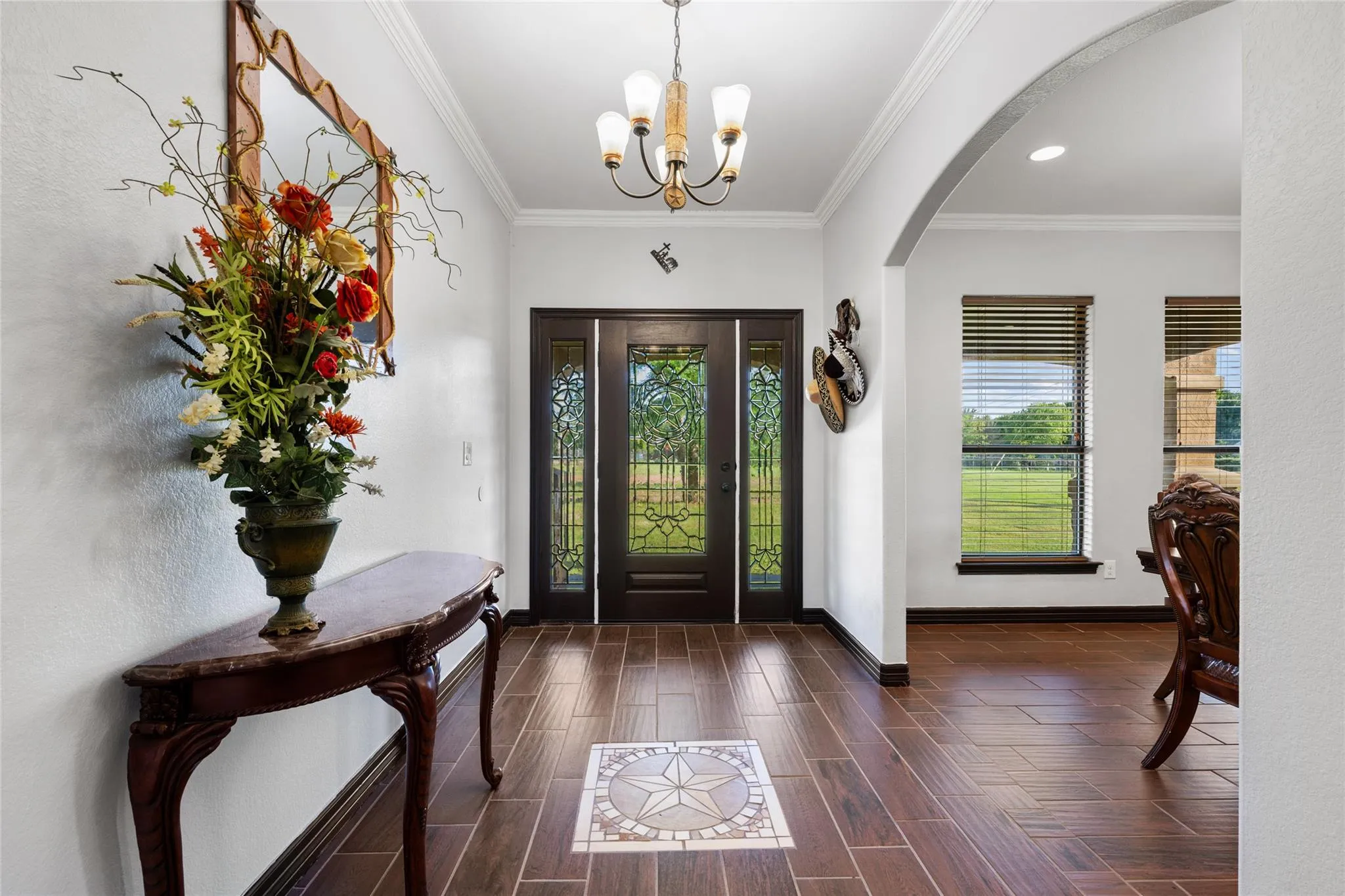 Photo 4 of 108 WHISPERING PINES DR