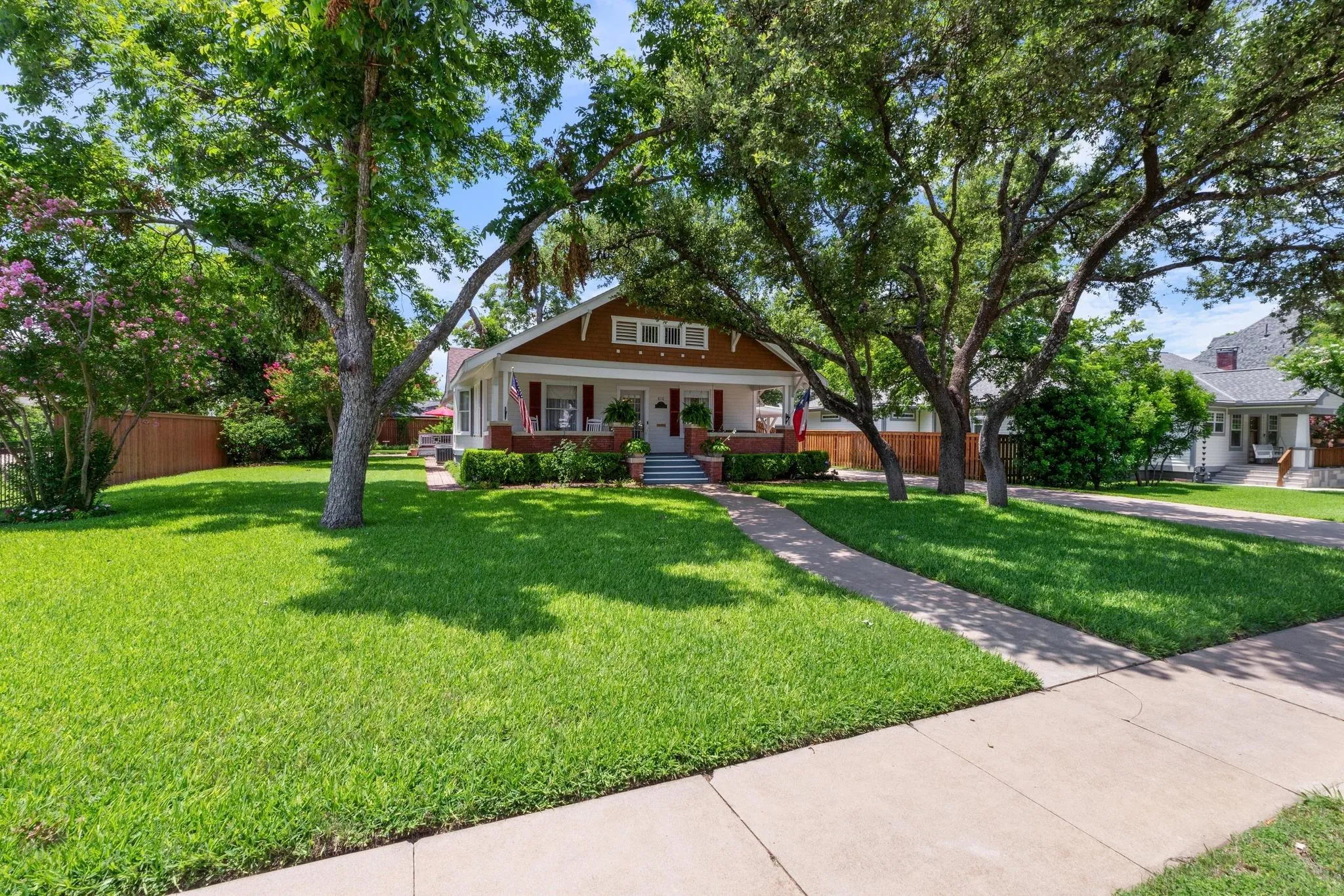Photo of 810 E UNIVERSITY AVE, Georgetown, TX, 78626